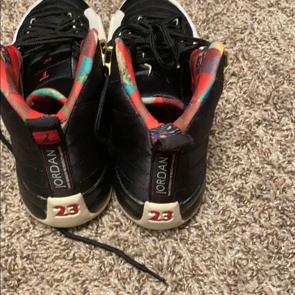 Retro - Picture 3 of 7